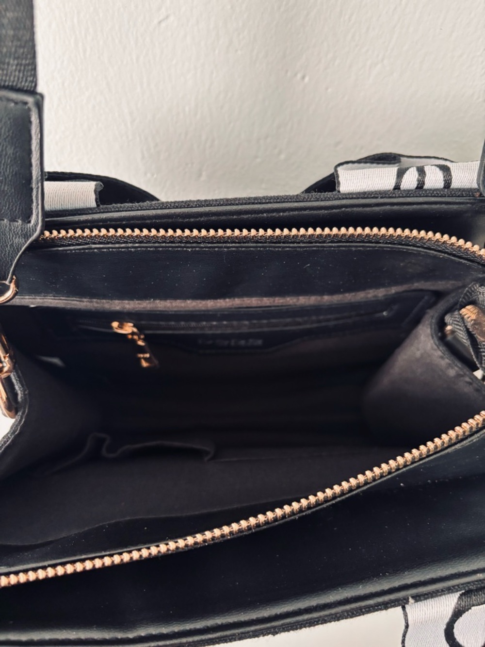 Bebe-HANA CANVAS TOP HANDLE CROSSBODY - Picture 4 of 5
